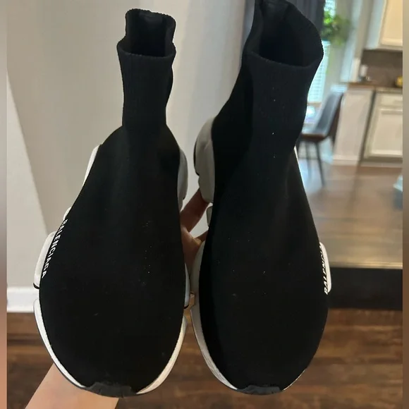 Balenciaga Trainer Sneaker - Picture 9 of 10